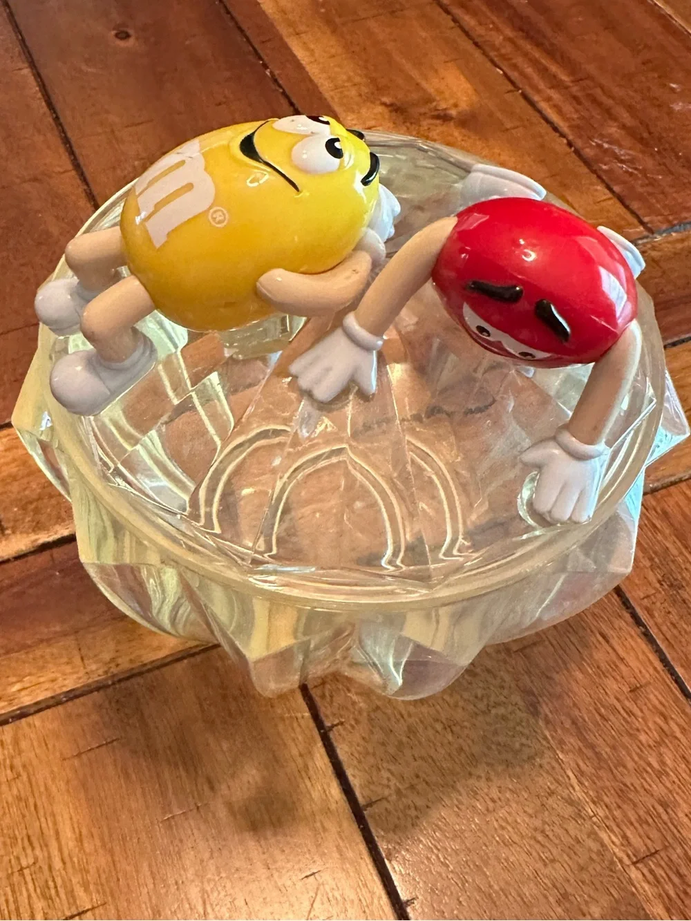 Vintage m&m plastic Candy dish bowl